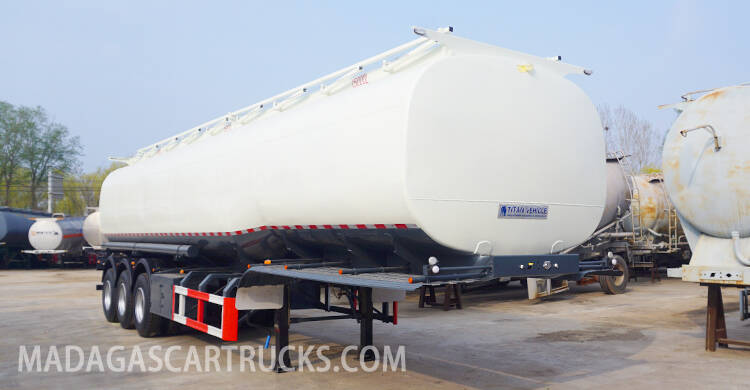 3 Axle 45000L Fuel Tanker Trailer for Sale in Madagscar