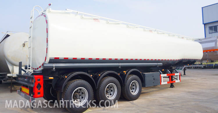 3 Axle 45000L Fuel Tanker Trailer for Sale in Madagscar