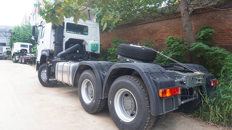 Cnhtc Howo Sinotruk Truck Head 6x4 430 for Sale Prix in Madagascar