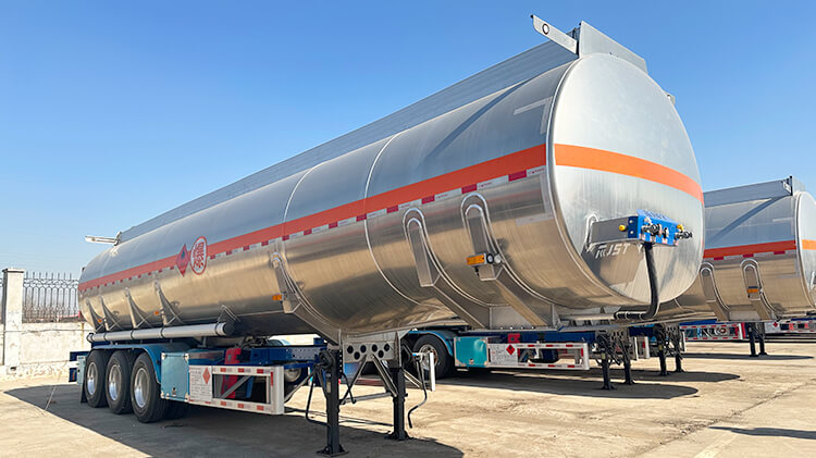 CIMC 49000 Liters Petrol Tanker Trailer for Sale in Madagascar